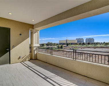 9133 Las Manaitas Avenue - Photo Thumbnail 48