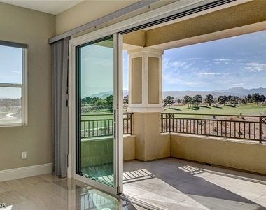 9133 Las Manaitas Avenue - Photo Thumbnail 36