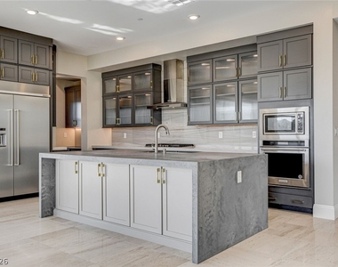 9133 Las Manaitas Avenue - Photo Thumbnail 7