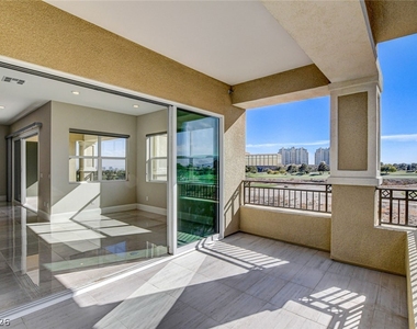 9133 Las Manaitas Avenue - Photo Thumbnail 42