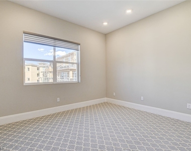 9133 Las Manaitas Avenue - Photo Thumbnail 29