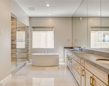 9133 Las Manaitas Avenue - Photo Thumbnail 23