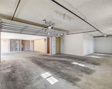 9133 Las Manaitas Avenue - Photo Thumbnail 39