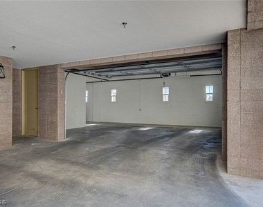 9133 Las Manaitas Avenue - Photo Thumbnail 41