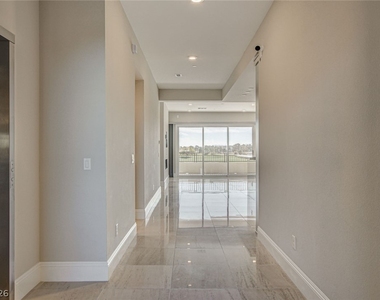 9133 Las Manaitas Avenue - Photo Thumbnail 3
