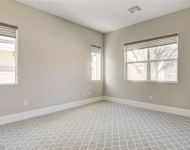 9133 Las Manaitas Avenue - Photo Thumbnail 31