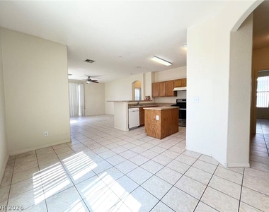 4929 Droubay Drive - Photo Thumbnail 5