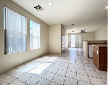 4929 Droubay Drive - Photo Thumbnail 7