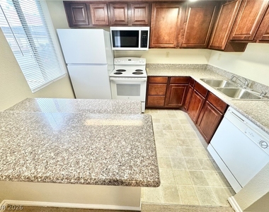 4361 Alexis Drive - Photo Thumbnail 5