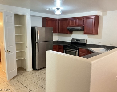 3400 Cabana Drive - Photo Thumbnail 4
