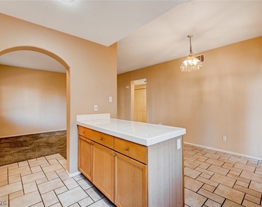 10553 Pine Pointe Avenue - Photo Thumbnail 14