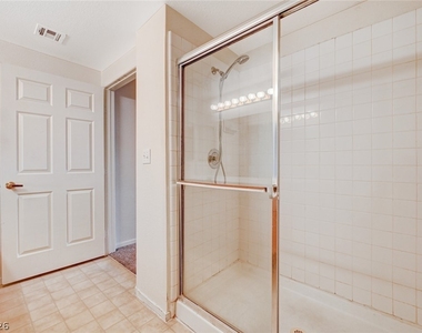 10553 Pine Pointe Avenue - Photo Thumbnail 33