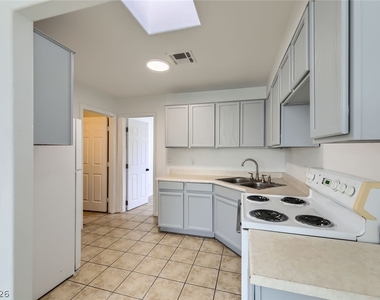 2133 Ellis Street - Photo Thumbnail 7