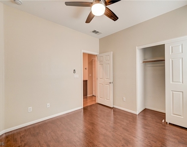 4421 Desert Home Avenue - Photo Thumbnail 36