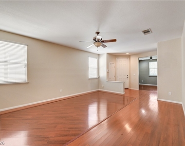 4421 Desert Home Avenue - Photo Thumbnail 10