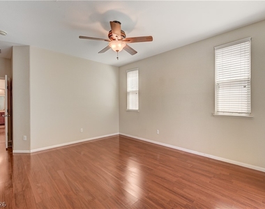 4421 Desert Home Avenue - Photo Thumbnail 27