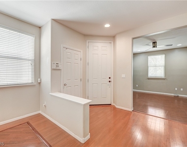 4421 Desert Home Avenue - Photo Thumbnail 2
