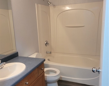 10564 Moultrie Avenue - Photo Thumbnail 33