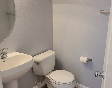 10564 Moultrie Avenue - Photo Thumbnail 6
