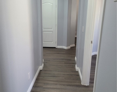 10564 Moultrie Avenue - Photo Thumbnail 36
