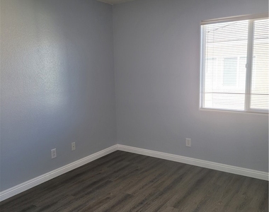10564 Moultrie Avenue - Photo Thumbnail 27
