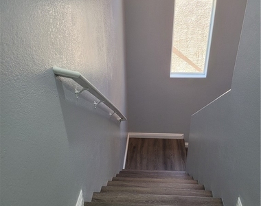 10564 Moultrie Avenue - Photo Thumbnail 37