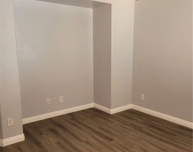 10564 Moultrie Avenue - Photo Thumbnail 25