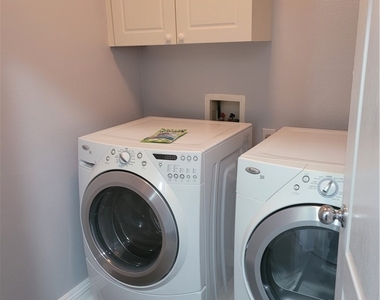 10564 Moultrie Avenue - Photo Thumbnail 32