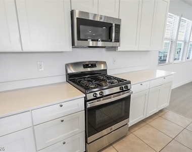 11604 Kindle Corner Avenue - Photo Thumbnail 19