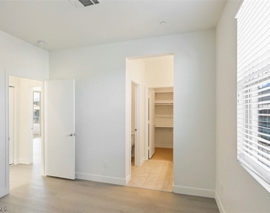 11604 Kindle Corner Avenue - Photo Thumbnail 30