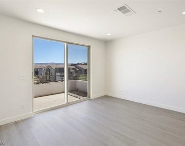11604 Kindle Corner Avenue - Photo Thumbnail 34