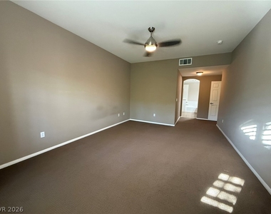 825 Canterra Street - Photo Thumbnail 8