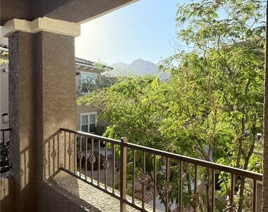 825 Canterra Street - Photo Thumbnail 19