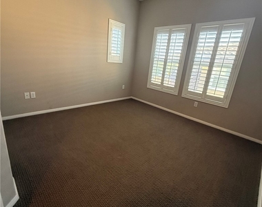 825 Canterra Street - Photo Thumbnail 13