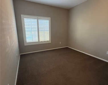 825 Canterra Street - Photo Thumbnail 15
