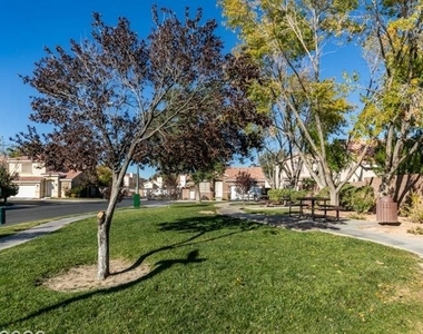 917 Veranda View Avenue - Photo Thumbnail 17