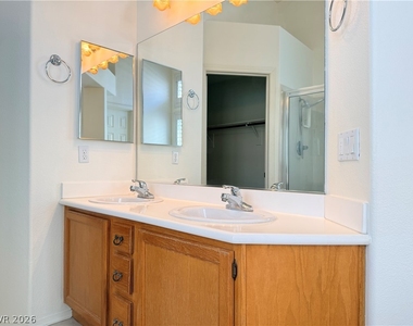 230 Misty Garden Street - Photo Thumbnail 15