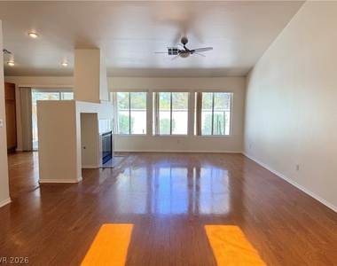 230 Misty Garden Street - Photo Thumbnail 4