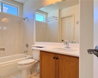 230 Misty Garden Street - Photo Thumbnail 18