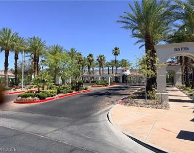 230 Misty Garden Street - Photo Thumbnail 23
