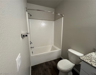 4650 Moonbow Avenue - Photo Thumbnail 14