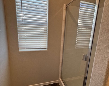 4650 Moonbow Avenue - Photo Thumbnail 11
