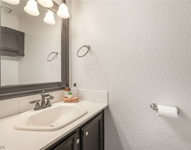 3949 S Torrey Pines Drive - Photo Thumbnail 16