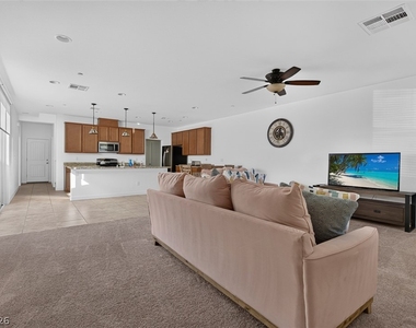 1100 E Sunset Road - Photo Thumbnail 5