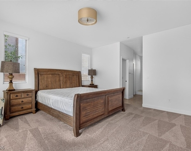 1100 E Sunset Road - Photo Thumbnail 16