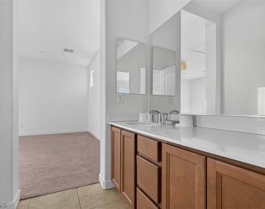 1100 E Sunset Road - Photo Thumbnail 40