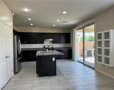 9056 Tony Ridge Avenue - Photo Thumbnail 4