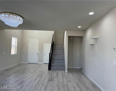 9056 Tony Ridge Avenue - Photo Thumbnail 3