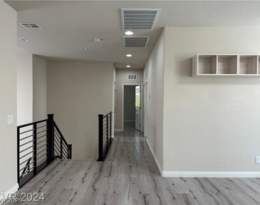 9056 Tony Ridge Avenue - Photo Thumbnail 10