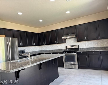 9056 Tony Ridge Avenue - Photo Thumbnail 5